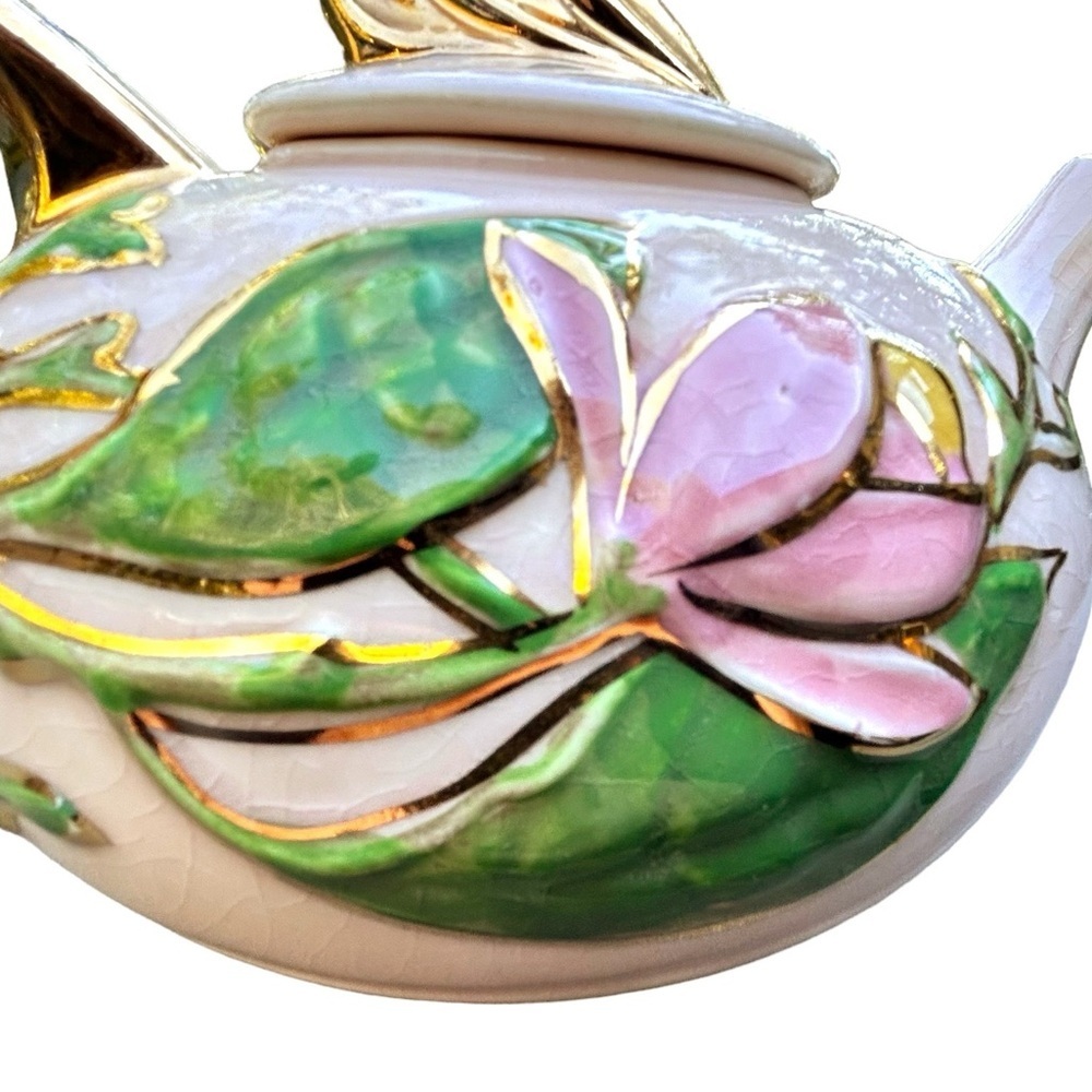 Hull Art Porcelain Magnolia and Gold Trim Teapot U.S.A. 1940's - Picture 5 of 14